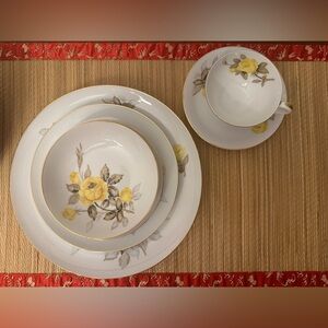 Cotillion by Sango Japan Yellow Rose Gold Trim Fine China 6-Piece 1950
